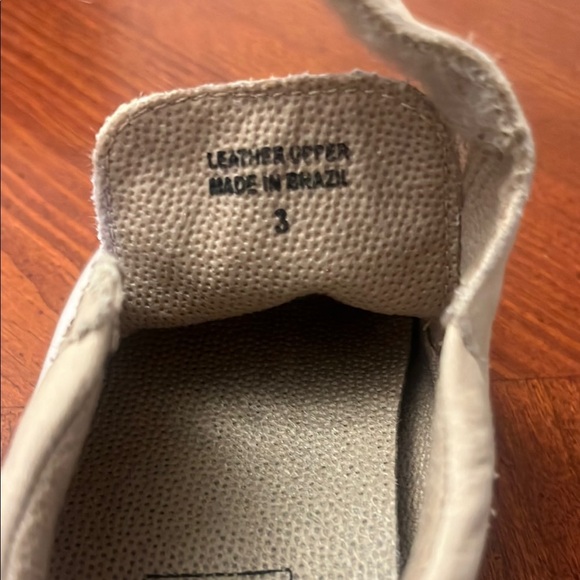 GAP Kids Cream Leather Shoes Infant 3 Unisex Boys Girls - Picture 7 of 7